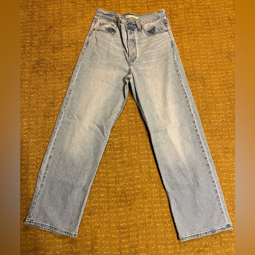 Levi’s Straight Leg Ribcage Button Fly Jeans